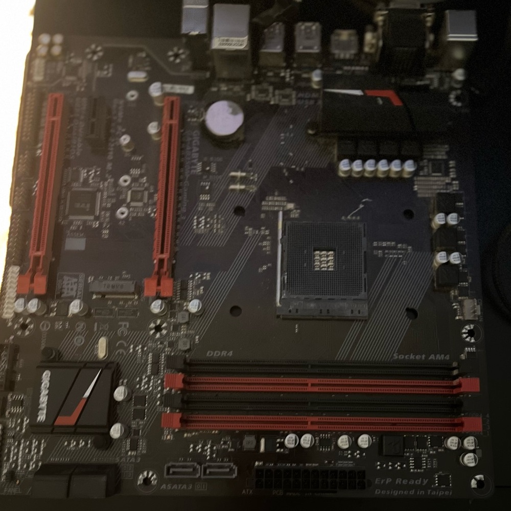 Gigabyte ddr4 motherboard